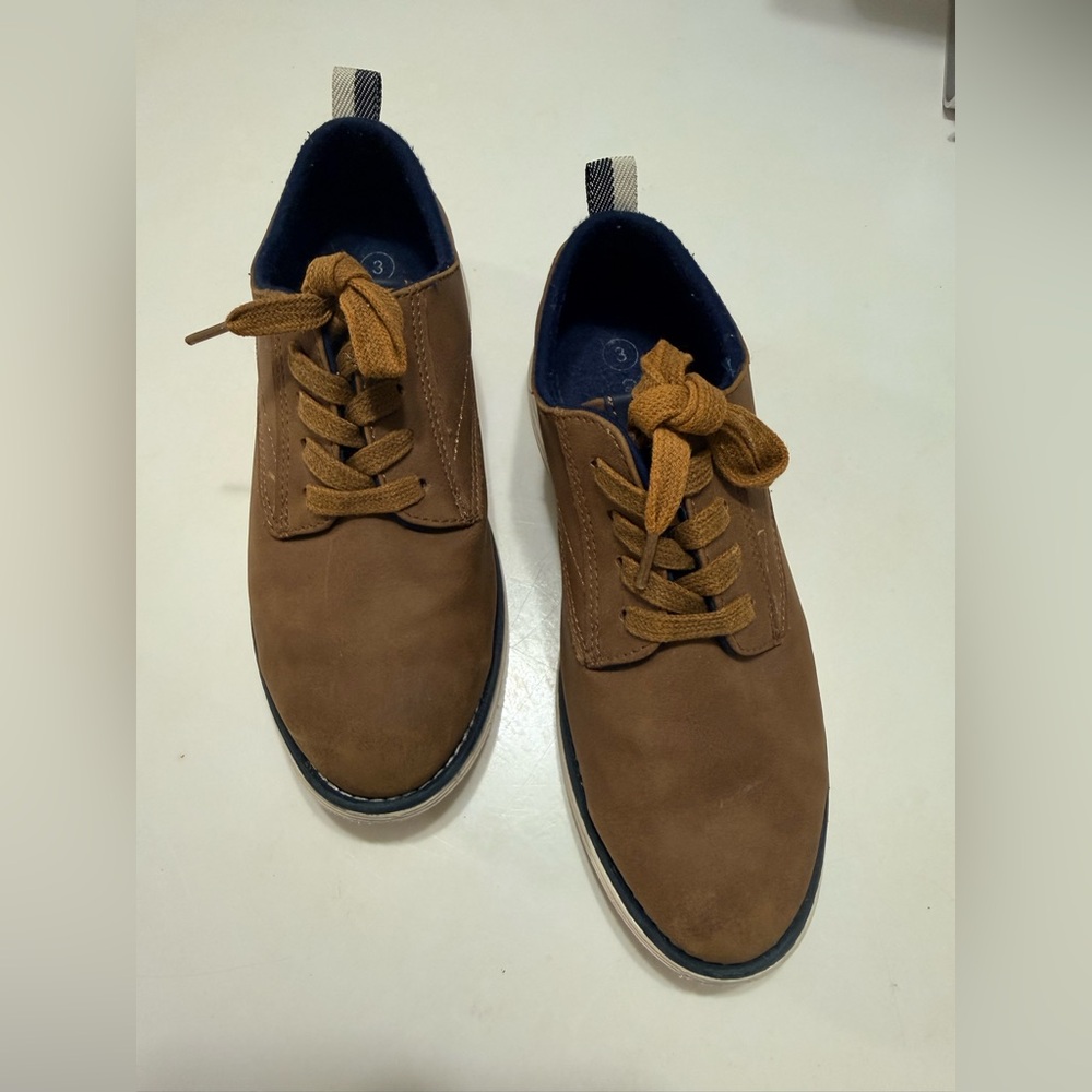 Boys cat & jack brown suede loafer's size 3